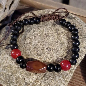 Tibetan Red and Dzi Agate Black Beads Bracelet